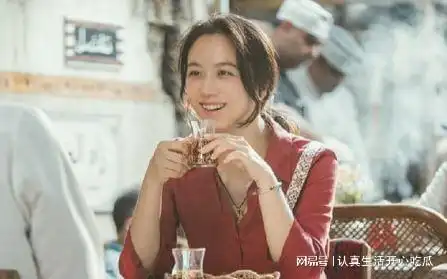 汤唯晒与宋慧乔合照,双影后同框平分秋色,百想用中文发言引热议
