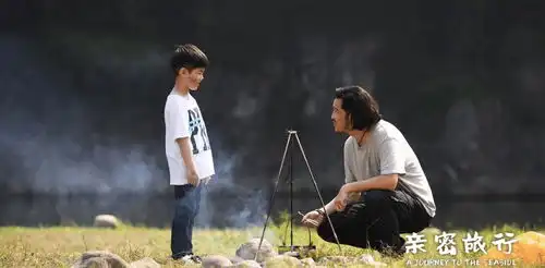 他学吴京砸家当拍电影,票房才0.002亿血亏,如今沦为网红
