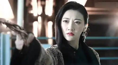 司藤景甜本可以杀丘山的,但她却选择放他一马,真是有情有义