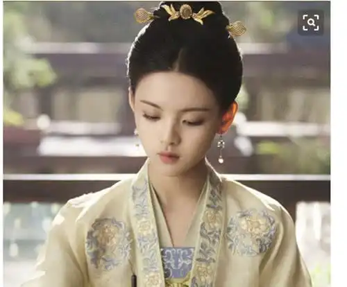 火箭少女古装美岐小家碧玉,宣仪太甜,杨超越凭啥成门面担当
