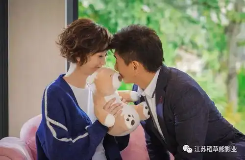 演完月嫂先生成哄娃高手李小冉get奶娃小技能逗他,不能停