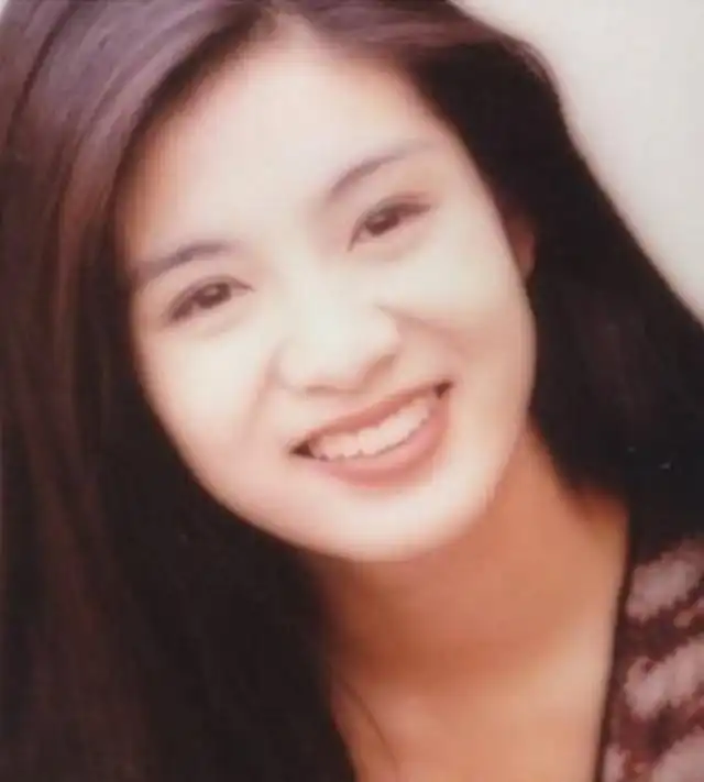 周慧敏晒18岁嫩照,六大玉女掌门人年轻时谁最美