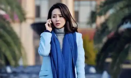 结婚买了新房后接母亲来养老,半夜听到厨房的声音,我却痛哭流涕
