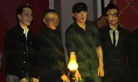 廖凡建党伟业演朱德受重伤植入12根钢钉
