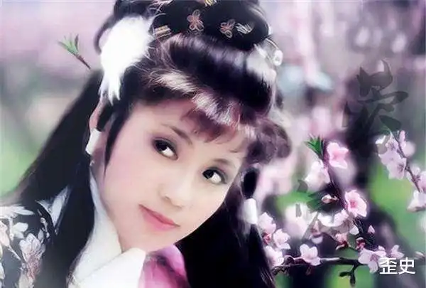 黄蓉本来打算杀掉李莫愁,制服之后却饶了她只因为一个念头