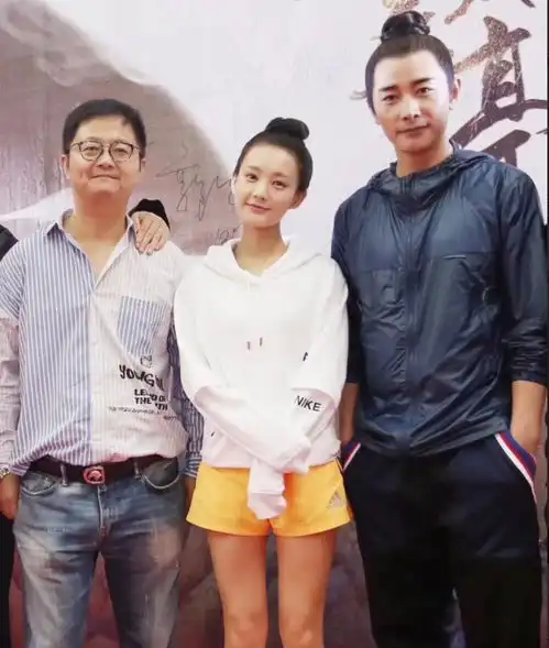 倾城时光后,金瀚又要变回赵西风了,大家忍忍看脸就好
