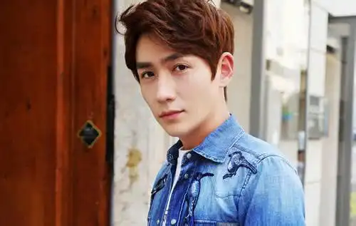 碰瓷其他艺人,众筹几十万应援费,朱一龙粉丝闹大了