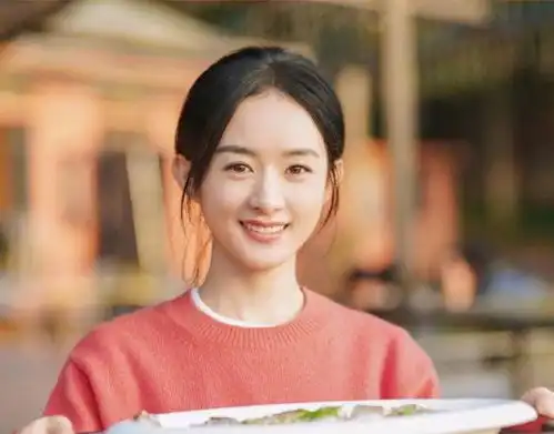 离婚后赵丽颖首现身,包裹严实情绪低落,手拿一东西惹人心疼
