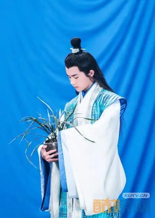 易烊千玺思美人剧照
