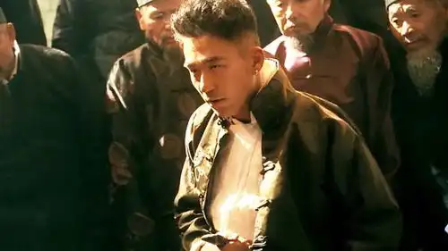 姜文让子弹飞中,老六用自绝来自证清白,这样的方法值得吗