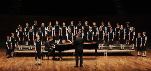 4k修复版放牛班的春天来了天籁童声最治愈,坦荡师恩最暖心
