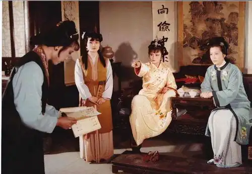 红楼梦王夫人太不像话,探春为家族,为姐妹发出呐喊
