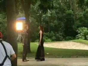 关晓彤鹿晗新片曝光路透照,两人缺少cp感,关晓彤到底多高