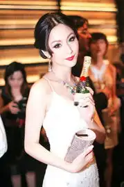 蓝燕否认亲自出演情色场面自曝床戏拍到虚脱
