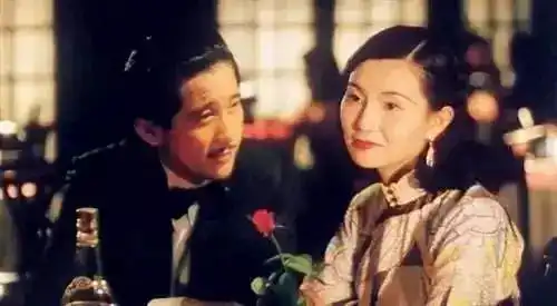她是第一个被骂死的小三,17岁成名,25岁自杀,30万人为她送葬搜狐文化搜狐网
