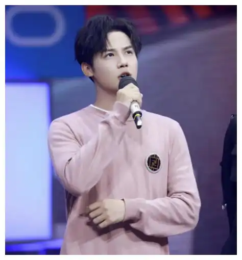古剑奇谭中只是配角的郑业成,如今再次与李易峰同剧已是男二