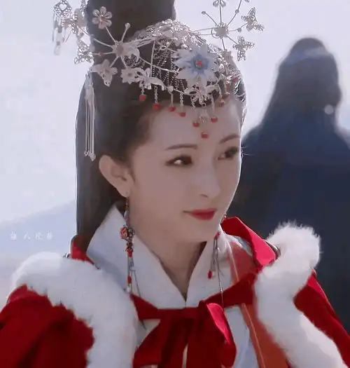 杨幂2008年拍的拉芳广告,当时的截图脸型
