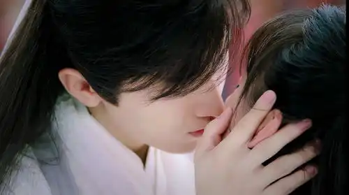 荔枝台琉璃成毅禹司凤2728集他一哭全世界都想哭了
