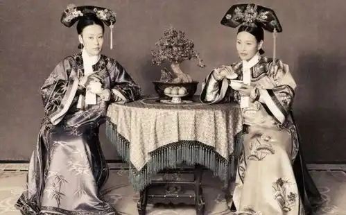 邬君梅和陈冲同登封面,气质状态十分惊艳引发网友惊叹