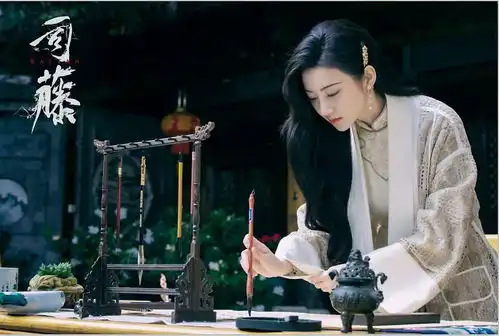 景甜将司藤的聪明和高冷,演绎得淋漓尽致,她真的要火起来了
