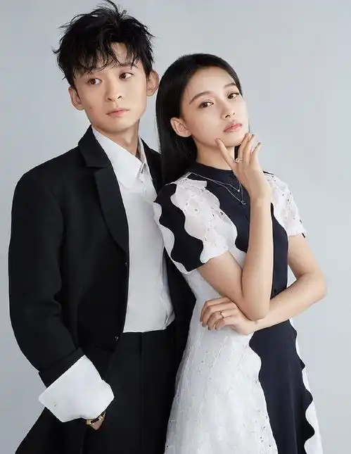 太子爷董子健,21岁跟冯小刚争影帝,24岁结婚26岁资产过亿