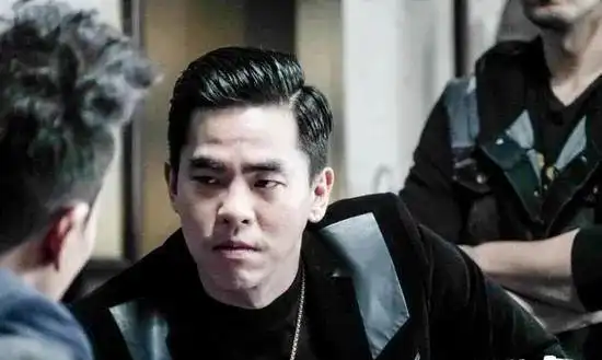 婚礼一周年报喜著名男星开心晒超声波图片宣布老婆已怀孕20周
