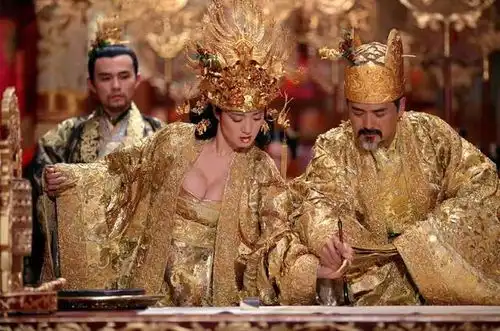 什么是小妈文学,为何让杨幂尴尬,多人沉迷其中

