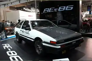 周杰伦座驾大盘点,ae86蝙蝠车都不算最抢眼,两台超千万