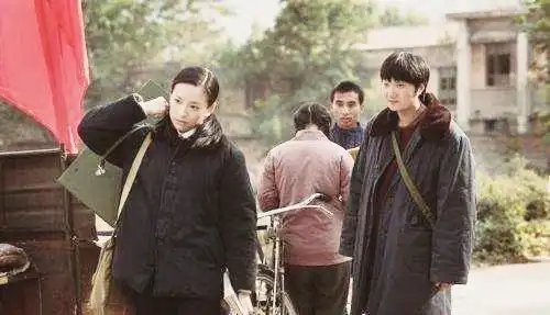 王大治蓬头垢面星光黯淡,毁了董洁毁了自己,如今后悔吗