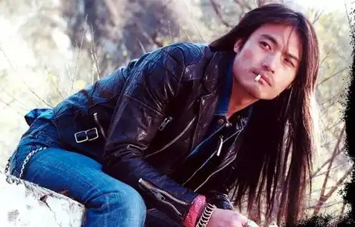 耿乐历经两段揪心情史,与圈外妻子相伴相守,现成超级奶爸