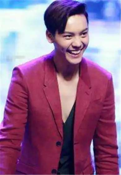 你的小狼狗陈伟霆上线,快看看他的魅力穿搭吧