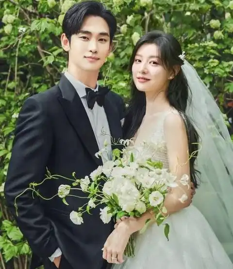 金秀贤金智媛主演的热门韩剧泪之女王终於在第四周拿下netflix非英语电视类的全球第一
