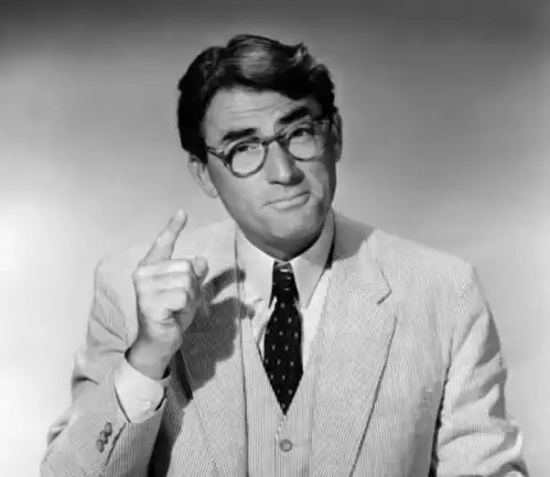 此男子穿上这件衣服之后,我就知道这个夏天会不一样了...
