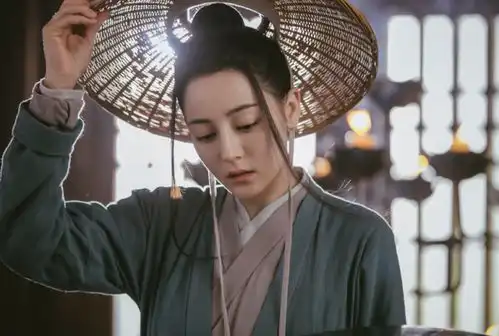 迪丽热巴新剧又火了,上线首日就登顶热度榜第一