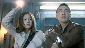 央视安排于大宝见angelababy二人亲密依偎
