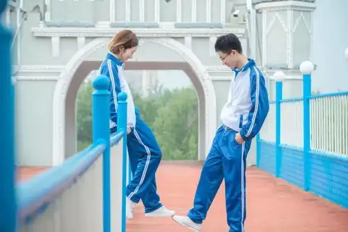 毕业季限定丨如何拍出青春感十足的校园写真
