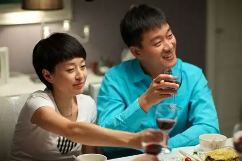 白玉兰奖评委合照曝光小陶虹站中间难掩笑意,一旁佟大为显低调