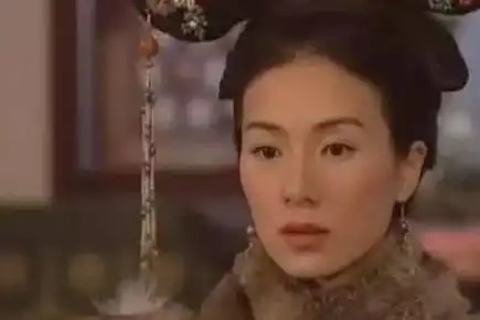 出演古天乐版神雕侠侣走红,患甲亢两年没工作,48岁仍单身