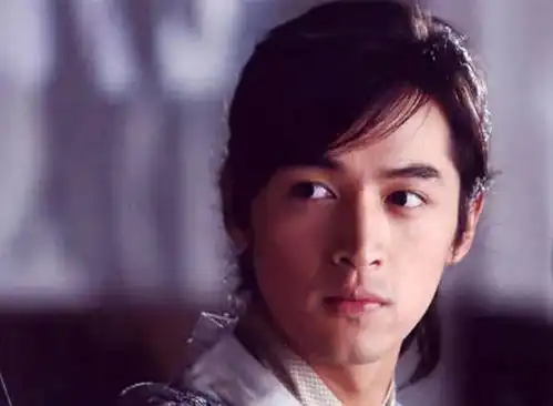 继琅琊榜后,胡歌另一部古装剧来袭,搭档女主是昔日妹妹
