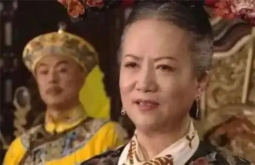 甄嬛晚年被儿子玩弄于股掌,随意威胁打骂,受尽宠爱的甄嬛竟是这般结局
