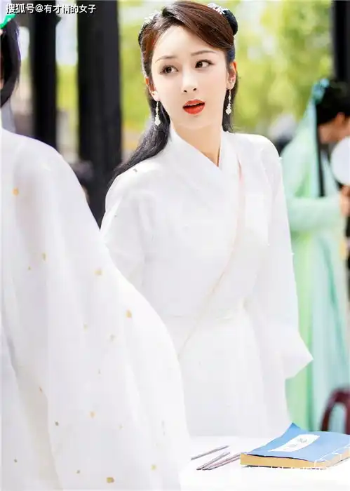 杨紫终于有新剧播出了,不是余生,而是有可能拿奖的它
