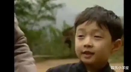 张艺兴6岁剧照曝光,满脸可爱眼睛有光,表演自然展现潜力

