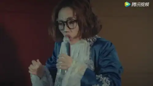 惹上冷殿下陈青青为了演好美女与野兽,喝酒壮胆
