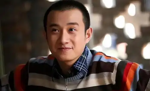 文章现身陕西同乡宴,沧桑憔悴似老头,网友惊叹他变得低三下四