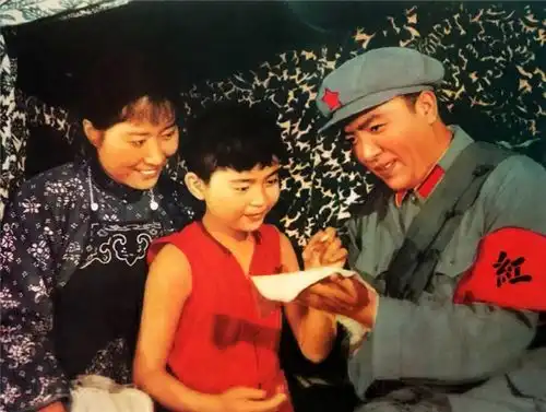 闪闪的红星幕后潘冬子成全民偶像,胡汉三成经典反派
