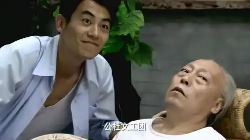 正阳门下想当保姆得有才艺,小姑娘用一段唱征服倔老头儿