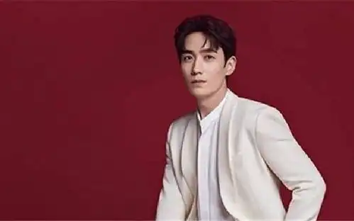 蓝朋友报到朱一龙叛逆者剧照释出超有质感演活林楠笙
