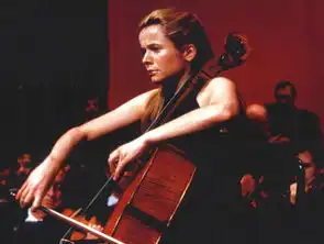 她比烟花寂寞官方剧照
