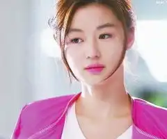 2014春夏必学彩妆画法掌握咬唇妆坐稳正宫位置新浪海南时尚新浪海南