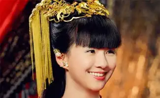 同样都是99年出生的4位明星,前3当红,而他被人遗忘
